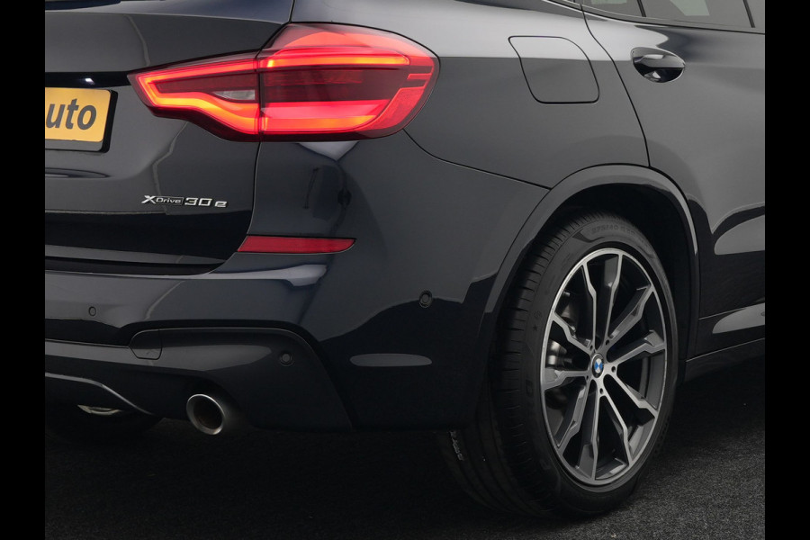 BMW X3 xDrive30e M Sport Plug in Hybrid | PHEV | Trekhaak af Fabriek | Panodak | Adaptive Cruise | Adative Cruise | Adative Onderstel | Head-up Display | Carplay | Adaptive LED | 360 Camera |