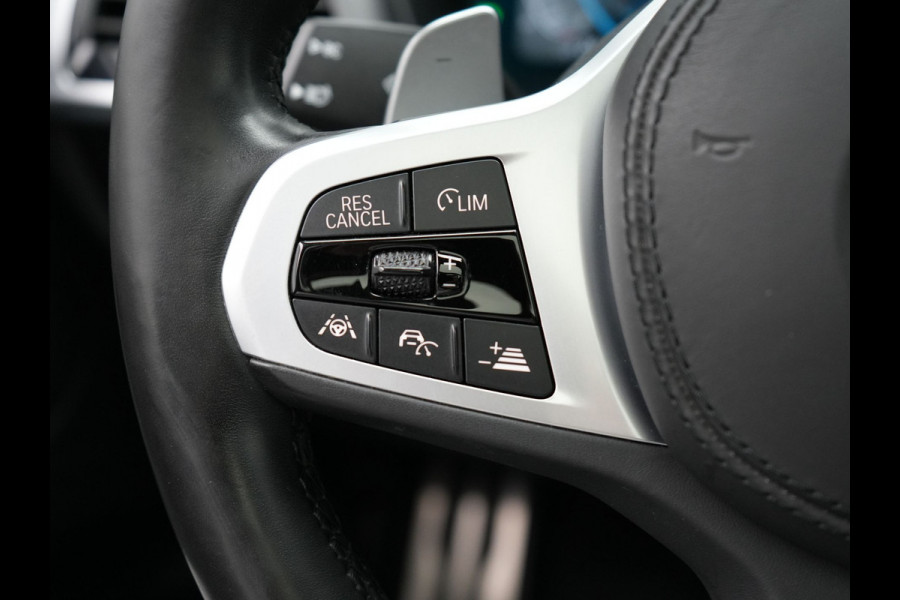 BMW X3 xDrive30e M Sport Plug in Hybrid | PHEV | Trekhaak af Fabriek | Panodak | Adaptive Cruise | Adative Cruise | Adative Onderstel | Head-up Display | Carplay | Adaptive LED | 360 Camera |
