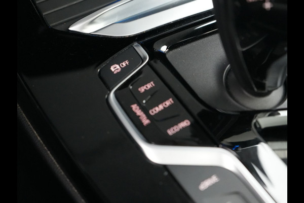 BMW X3 xDrive30e M Sport Plug in Hybrid | PHEV | Trekhaak af Fabriek | Panodak | Adaptive Cruise | Adative Cruise | Adative Onderstel | Head-up Display | Carplay | Adaptive LED | 360 Camera |