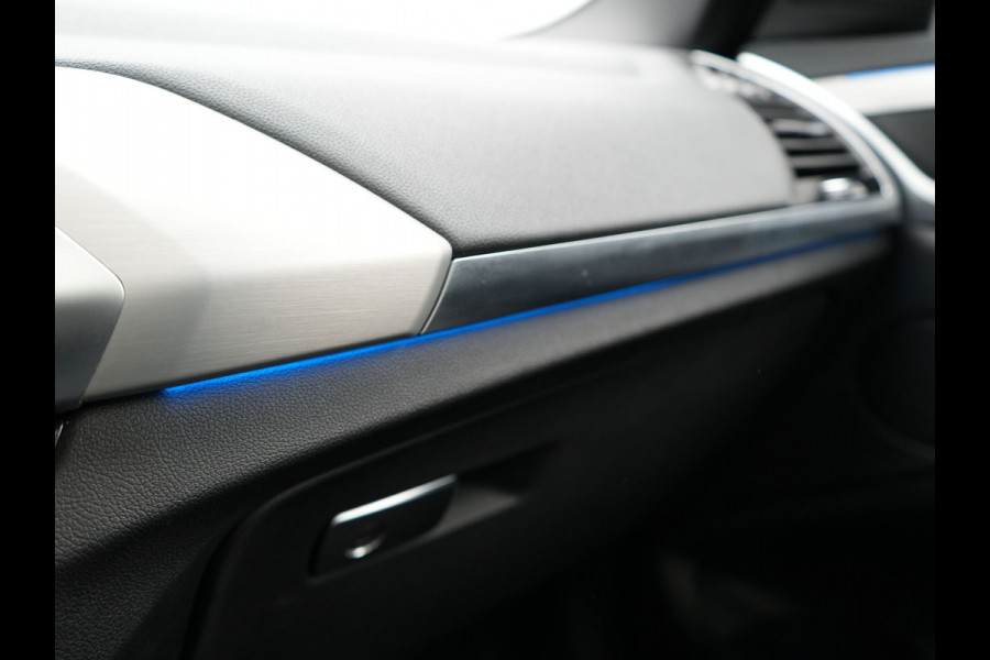 BMW X3 xDrive30e M Sport Plug in Hybrid | PHEV | Trekhaak af Fabriek | Panodak | Adaptive Cruise | Adative Cruise | Adative Onderstel | Head-up Display | Carplay | Adaptive LED | 360 Camera |
