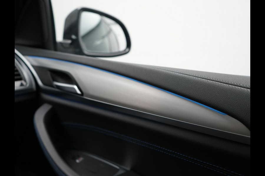 BMW X3 xDrive30e M Sport Plug in Hybrid | PHEV | Trekhaak af Fabriek | Panodak | Adaptive Cruise | Adative Cruise | Adative Onderstel | Head-up Display | Carplay | Adaptive LED | 360 Camera |