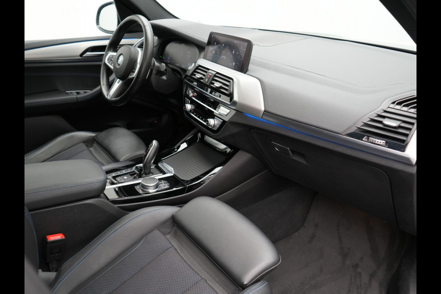 BMW X3 xDrive30e M Sport Plug in Hybrid | PHEV | Trekhaak af Fabriek | Panodak | Adaptive Cruise | Adative Cruise | Adative Onderstel | Head-up Display | Carplay | Adaptive LED | 360 Camera |