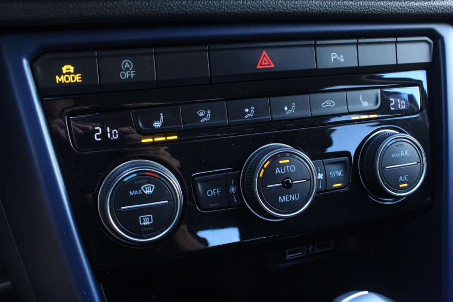 Volkswagen T-Roc 1.5 TSI DSG R-Line 1eEIGNR! VIRTUAL ACC CARPLAY DAB STOELVW '20