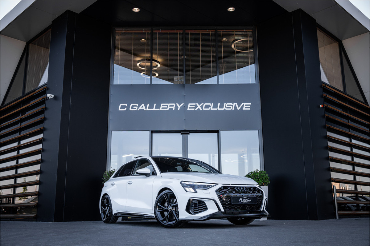 Audi S3 Sportback 2.0 TFSI quattro RS3 Look! - Panorama | ACC | Camera | Keyless Audi S3 Sportback 2.0 TFSI quattro RS3 Look! - Panorama | ACC | Camera | Keyless