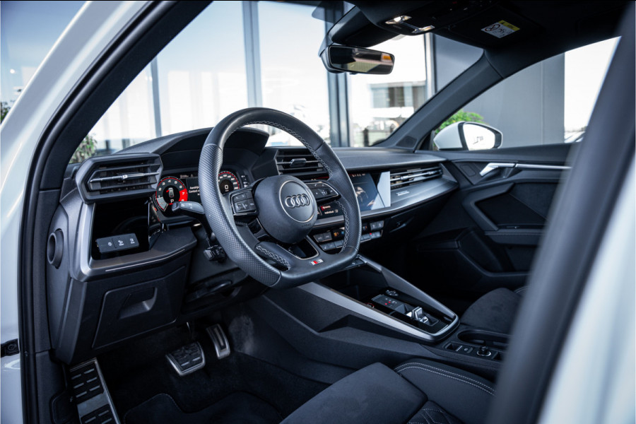 Audi S3 Sportback 2.0 TFSI quattro RS3 Look! - Panorama | ACC | Camera | Keyless