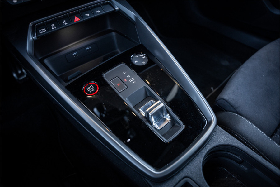 Audi S3 Sportback 2.0 TFSI quattro RS3 Look! - Panorama | ACC | Camera | Keyless
