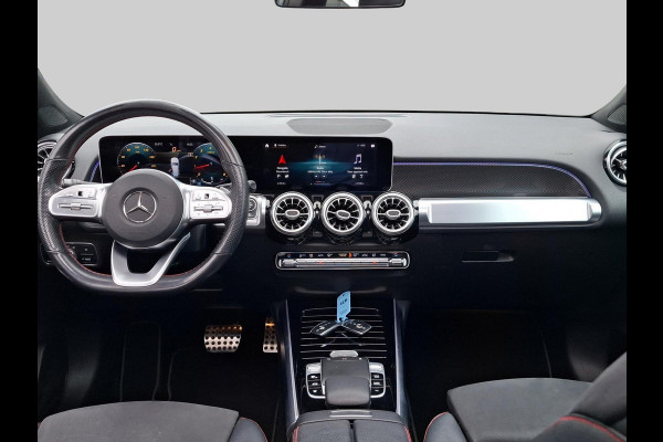Mercedes-Benz Glb 200 Business Solution AMG | Trekhaak | Pano | Business Plus-pakket