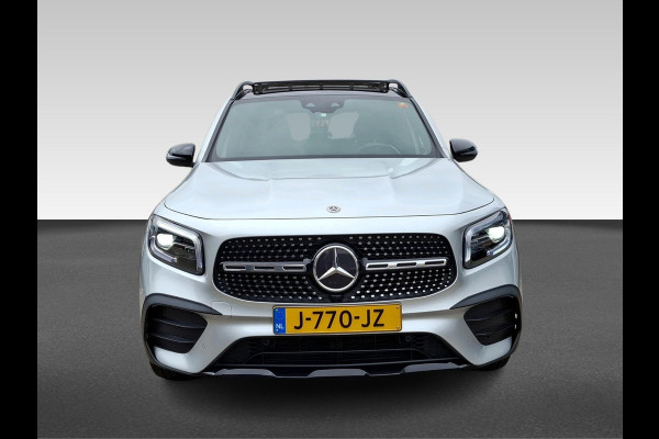 Mercedes-Benz Glb 200 Business Solution AMG | Trekhaak | Pano | Business Plus-pakket