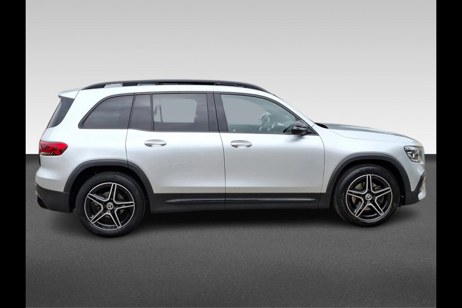 Mercedes-Benz Glb 200 Business Solution AMG | Trekhaak | Pano | Business Plus-pakket