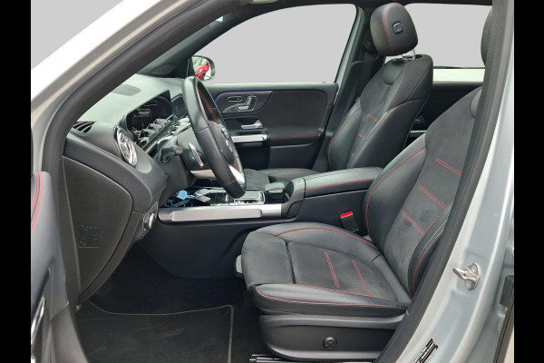 Mercedes-Benz Glb 200 Business Solution AMG | Trekhaak | Pano | Business Plus-pakket