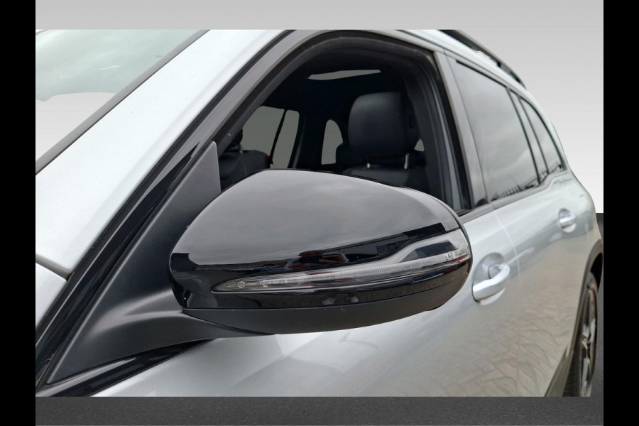 Mercedes-Benz Glb 200 Business Solution AMG | Trekhaak | Pano | Business Plus-pakket