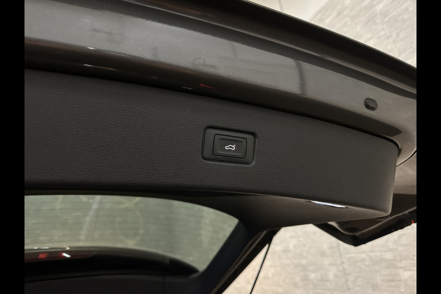 Audi Q7 3.0 V6 381pk Hybrid Quattro 67dkm! | Head-Up | Leder | 22" | Dodehoek | Virtual-Cockpit | LED | Elek. Stoelen | Standkachel | Camera | Stoelverwarming | 3-Zone Clima | Draadloos Laden | Park-Assist |