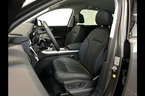 Audi Q7 55 TFSIe V6 381pk Quattro 67dkm! | Head-Up | Leder | Dodehoek | 22" | Virtual-Cockpit | LED | Elek. Stoelen | Standkachel | Camera | Stoelverwarming | 3-Zone Clima | Draadloos Laden | Park-Assist |