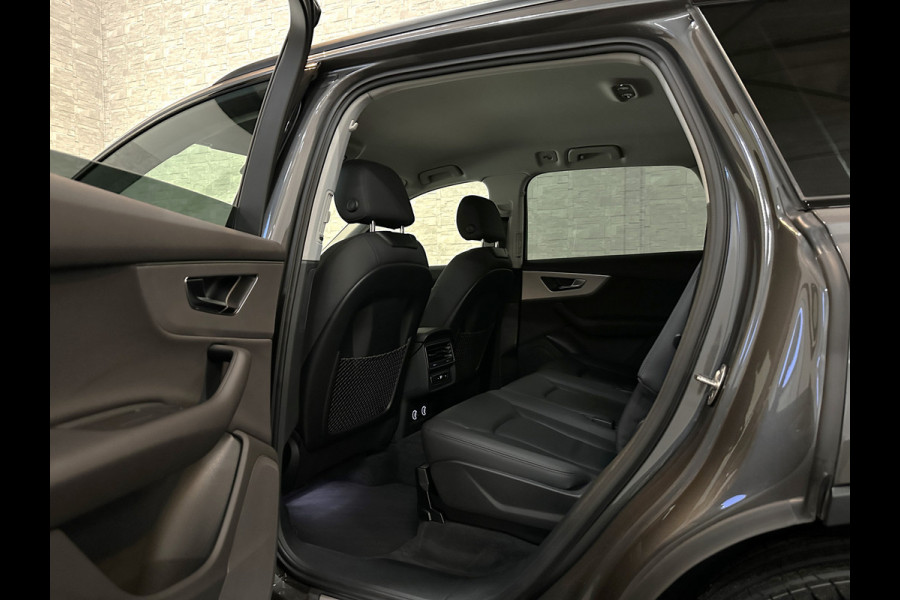 Audi Q7 55 TFSIe V6 381pk Quattro 67dkm! | Head-Up | Leder | Dodehoek | 22" | Virtual-Cockpit | LED | Elek. Stoelen | Standkachel | Camera | Stoelverwarming | 3-Zone Clima | Draadloos Laden | Park-Assist |