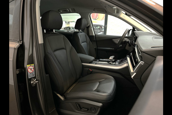 Audi Q7 55 TFSIe V6 381pk Quattro 67dkm! | Head-Up | Leder | Dodehoek | 22" | Virtual-Cockpit | LED | Elek. Stoelen | Standkachel | Camera | Stoelverwarming | 3-Zone Clima | Draadloos Laden | Park-Assist |