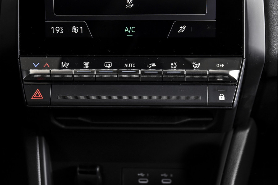 Renault Captur 1.3 mild hybrid 160 PK techno - Automaat | Dig. Cockpit | Cruise | PDC | Camera | App. Connect | ECC | DAB | LM 18" | 5641