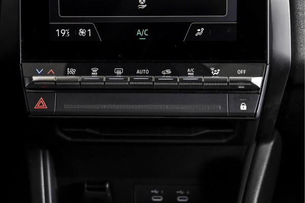 Renault Captur 1.3 mild hybrid 160 PK techno - Automaat | Dig. Cockpit | Cruise | PDC | Camera | App. Connect | ECC | DAB | LM 18" | 5641