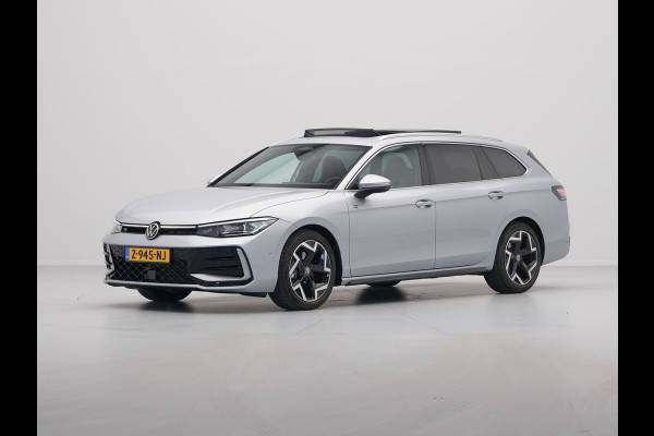 Volkswagen Passat Variant 1.5 eTSI 150pk DSG R-Line Business Panorama Navigatie Trekhaak Camera Carplay Stoelverwarming