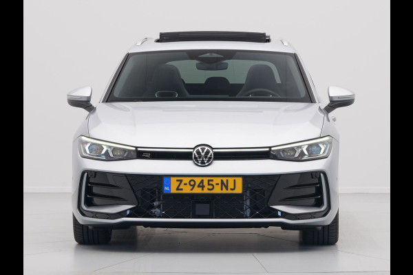 Volkswagen Passat Variant 1.5 eTSI 150pk DSG R-Line Business Panorama Navigatie Trekhaak Camera Carplay Stoelverwarming