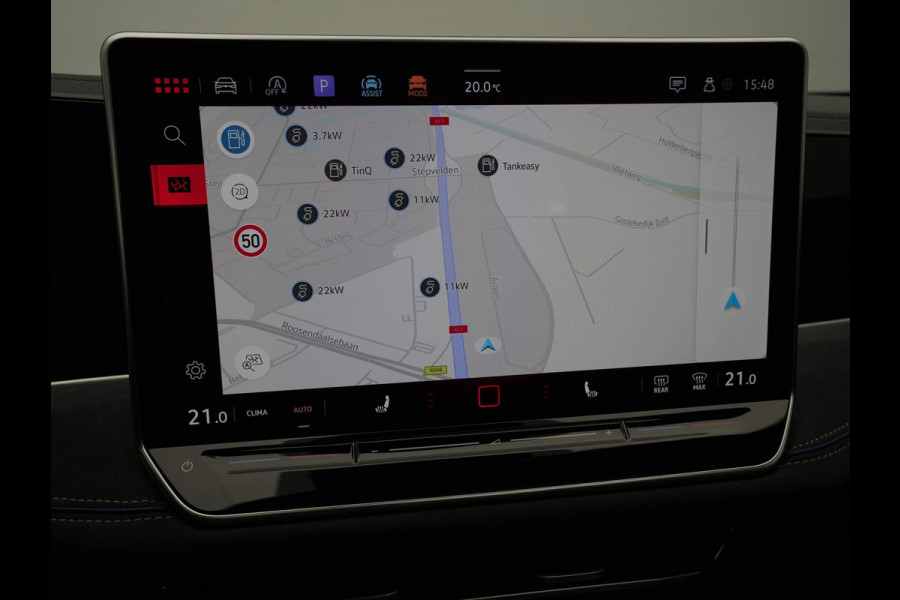 Volkswagen Passat Variant 1.5 eTSI 150pk DSG R-Line Business Panorama Navigatie Trekhaak Camera Carplay Stoelverwarming