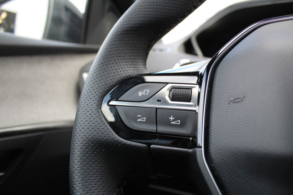 Peugeot 3008 1.6 HYbrid 225 GT | Trekhaakactie! | Nightvision | Massage | Leder | Navigatie | Adaptieve Cruise | BLIS