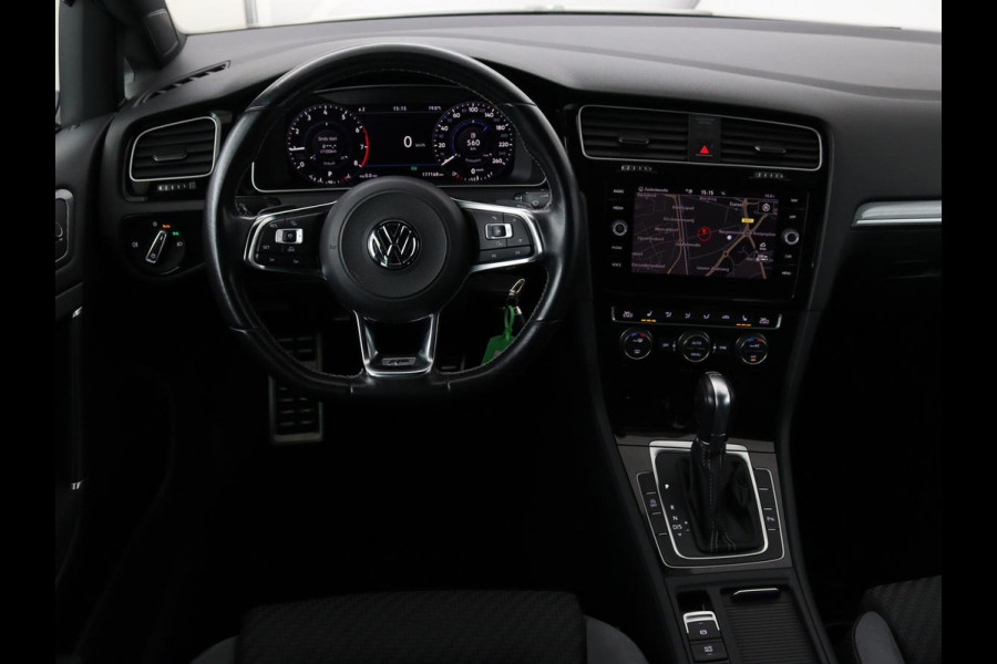 Volkswagen Golf 1.0 TSI R Line | Trekhaak | Stoelverwarming | Adaptive cruise | Carplay | Full LED | Active Info Display | PDC | Climate control