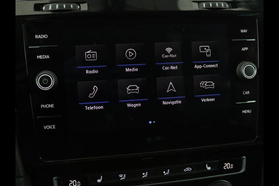 Volkswagen Golf 1.0 TSI R Line | Trekhaak | Stoelverwarming | Adaptive cruise | Carplay | Full LED | Active Info Display | PDC | Climate control