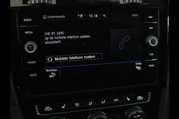Volkswagen Golf 1.0 TSI R Line | Trekhaak | Stoelverwarming | Adaptive cruise | Carplay | Full LED | Active Info Display | PDC | Climate control