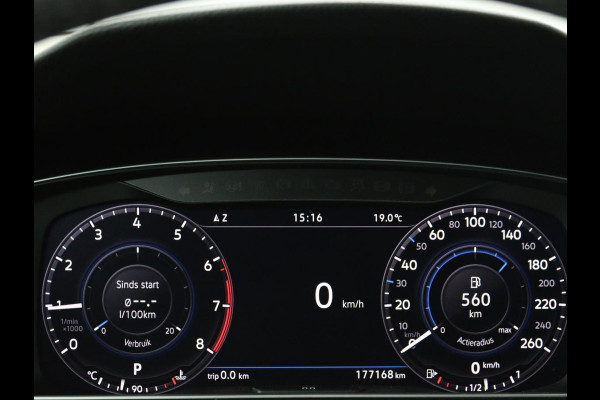 Volkswagen Golf 1.0 TSI R Line | Trekhaak | Stoelverwarming | Adaptive cruise | Carplay | Full LED | Active Info Display | PDC | Climate control