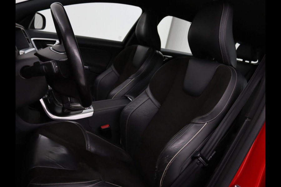 Volvo V60 2.0 T4 Sport | Stoelverwarming | Trekhaak | Xenon | Navigatie | Leder/Alcantara | PDC | Climate control | Cruise control | Bluetooth