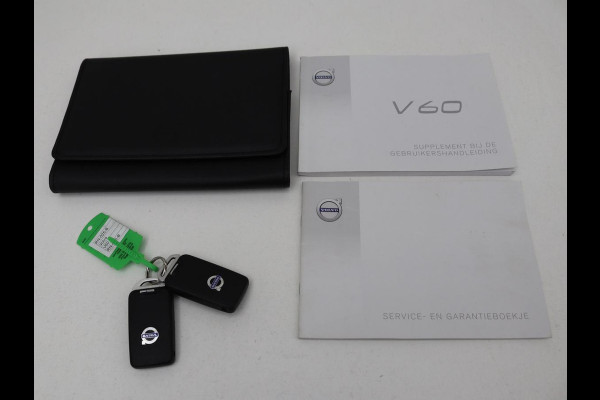 Volvo V60 2.0 T4 Sport | Stoelverwarming | Trekhaak | Xenon | Navigatie | Leder/Alcantara | PDC | Climate control | Cruise control | Bluetooth
