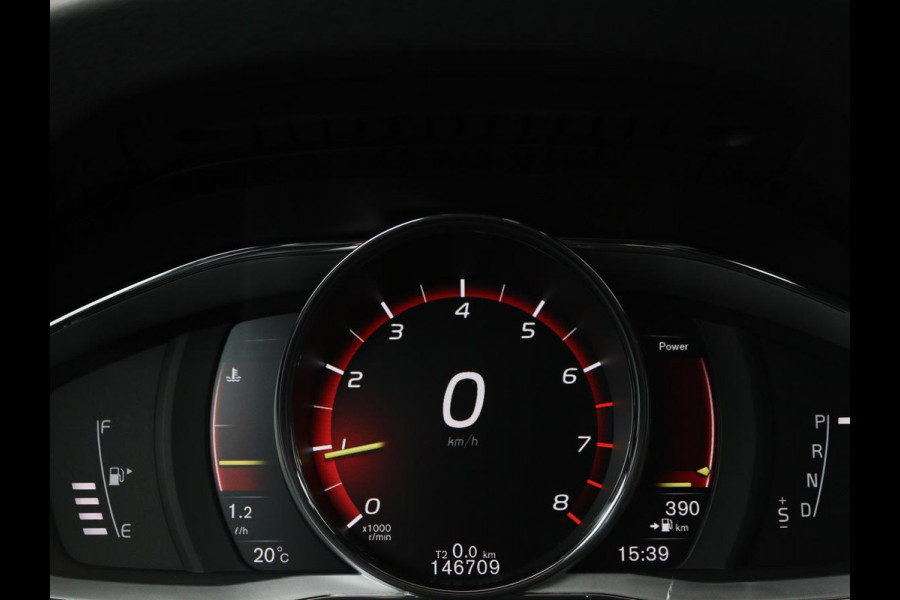Volvo V60 2.0 T4 Sport | Stoelverwarming | Trekhaak | Xenon | Navigatie | Leder/Alcantara | PDC | Climate control | Cruise control | Bluetooth