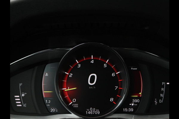 Volvo V60 2.0 T4 Sport | Stoelverwarming | Trekhaak | Xenon | Navigatie | Leder/Alcantara | PDC | Climate control | Cruise control | Bluetooth