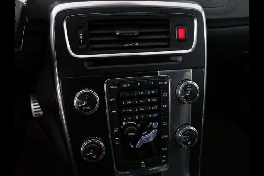 Volvo V60 2.0 T4 Sport | Stoelverwarming | Trekhaak | Xenon | Navigatie | Leder/Alcantara | PDC | Climate control | Cruise control | Bluetooth