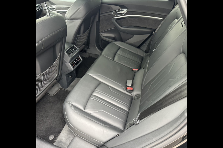 Audi e-tron 55 quattro advanced - Panodak - B&O - HUD - S-line
