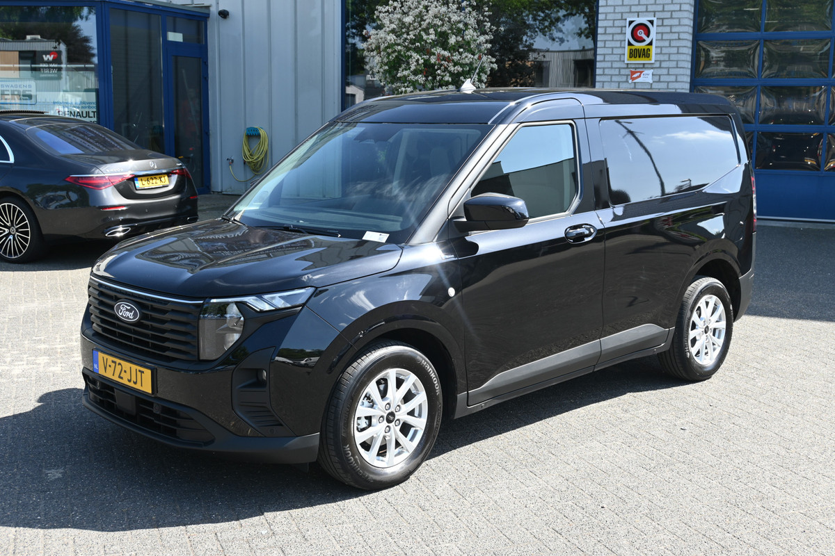 Ford Transit Courier 1.0i EcoBoost Limited Adaptive cruise control, Navigatie met camera Ford Transit Courier 1.0i EcoBoost Limited Adaptive cruise control, Navigatie met camera