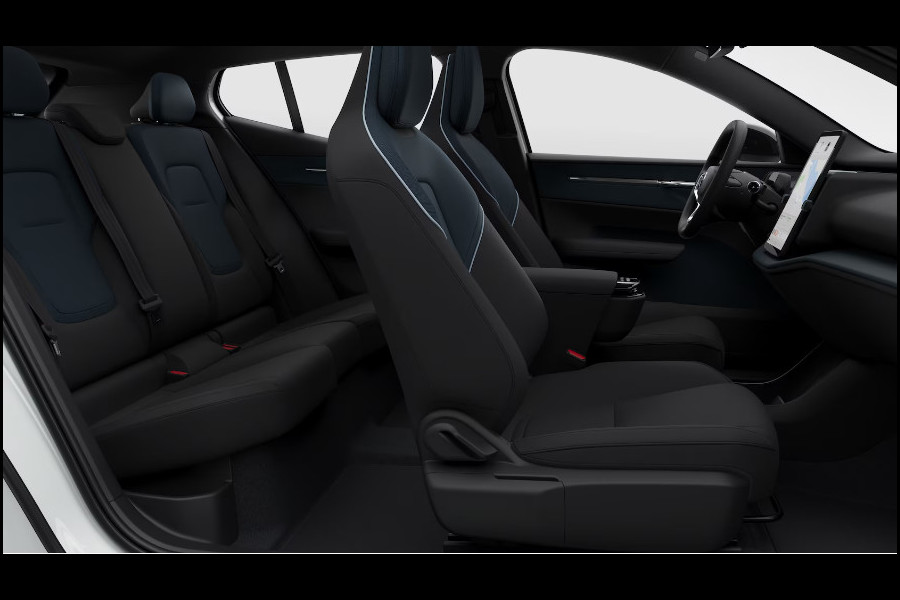 Volvo EX30 272PK Extended Range Plus Nu van €47.150 Voor €39.650! / Adaptieve Cruise Control/ Dodehoek Detectie / Parkeersensoren voor en achter/ Achteruitrijcamera/ Warmtepomp/ Google Services/