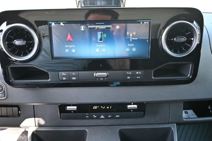 Mercedes-Benz Sprinter 519 CDI L3 Pro 3500kg trekhaak, Navigatie met Smartphone integratie, Geveerde stoel