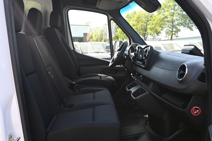 Mercedes-Benz Sprinter 519 CDI L3 Pro 3500kg trekhaak, Navigatie met Smartphone integratie, Geveerde stoel