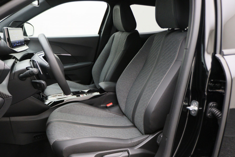 Peugeot 2008 1.2 Hybrid 136 Allure Climate, ACC, Camera Voor & Achter, Apple Carplay, LED, PDC, 17''