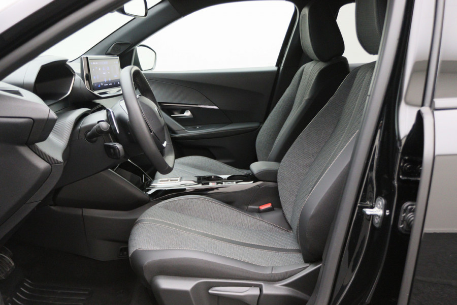 Peugeot 2008 1.2 Hybrid 136 Allure Climate, ACC, Camera Voor & Achter, Apple Carplay, LED, PDC, 17''