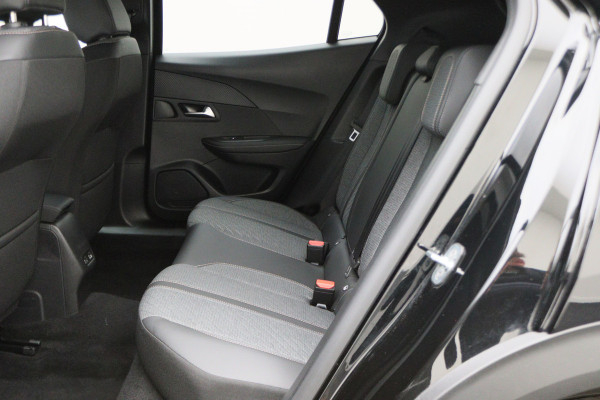 Peugeot 2008 1.2 Hybrid 136 Allure Climate, ACC, Camera Voor & Achter, Apple Carplay, LED, PDC, 17''