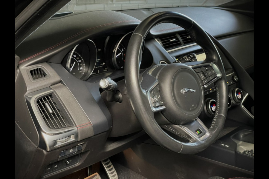 Jaguar E-Pace P250 First Edition HSE /R-Dynamic/Pano/trekhaak/HUD/20 inch vol