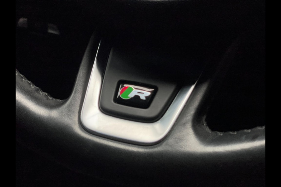 Jaguar E-Pace P250 First Edition HSE /R-Dynamic/Pano/trekhaak/HUD/20 inch vol