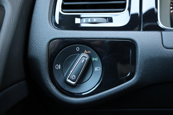 Volkswagen Golf 2.0 TSI 4Motion R 300PK LED/VIRTUAL/PANO/LEER+S.VERWARMING/DYNAUDIO/19" LMV/CAM/ACC/ECC/12 MDN GARANTIE!