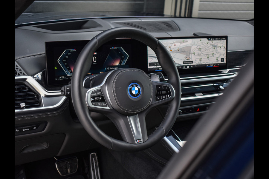 BMW X5 xDrive50e M-SPORT PRO | PANORAMADAK | ACHTERAS BESTURING | ACTIVE CRUISE CONTROL | COMFORT STOELEN | HEAD UP | IONIC GLOW | HARM