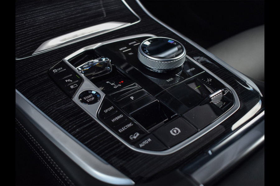 BMW X5 xDrive50e M-SPORT PRO | PANORAMADAK | ACHTERAS BESTURING | ACTIVE CRUISE CONTROL | COMFORT STOELEN | HEAD UP | IONIC GLOW | HARM