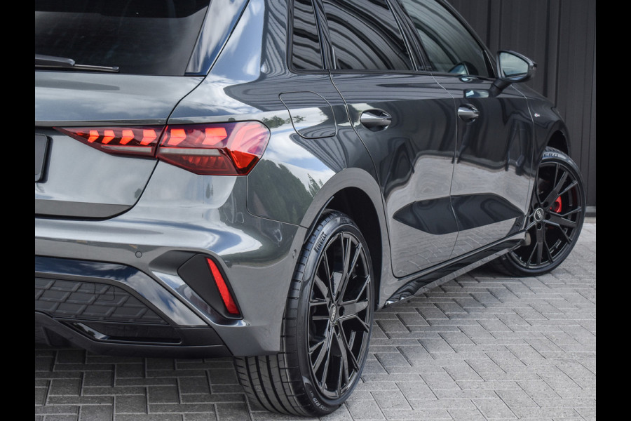 Audi A3 Sportback 45 TFSI e S EDITION COMPETITION | PANORAMADAK | S-SEATS | ADAPTIVE CRUISE | SONOS SOUND | CAMERA | BLACK-OPTIC | AMBIA