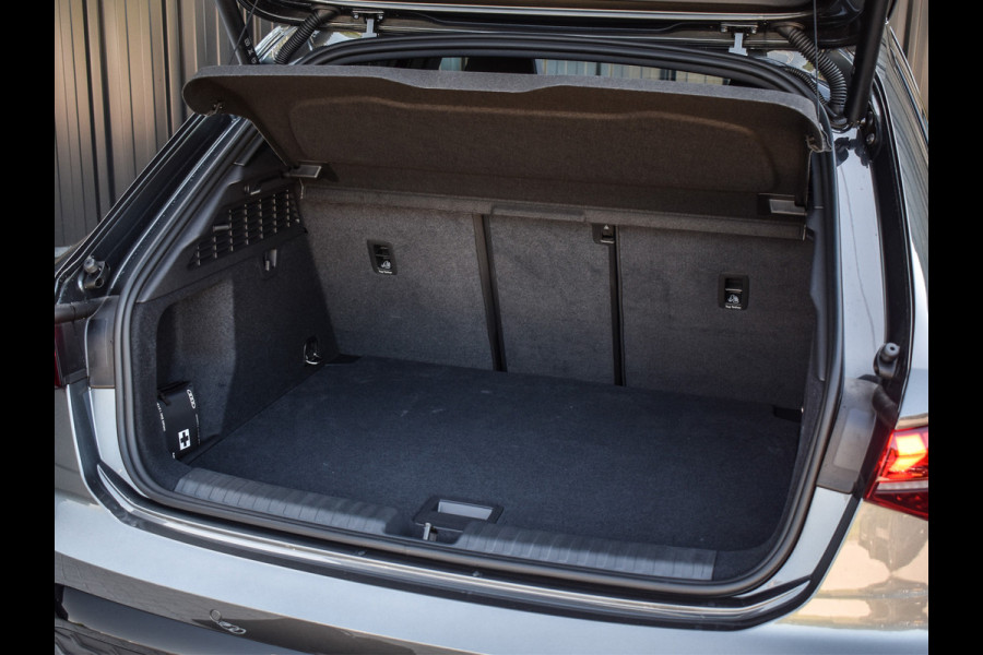 Audi A3 Sportback 45 TFSI e S EDITION COMPETITION | PANORAMADAK | S-SEATS | ADAPTIVE CRUISE | SONOS SOUND | CAMERA | BLACK-OPTIC | AMBIA
