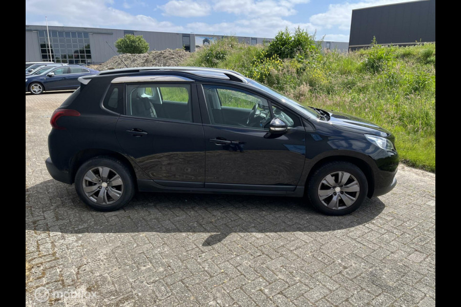 Peugeot 2008 1.2 PureTech Blue Lion automaat